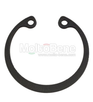 MB1525 Circlip 18mm 006618