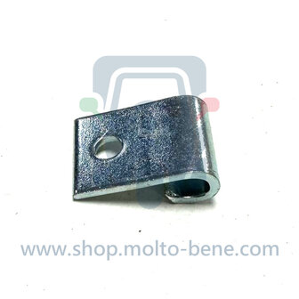 MB1357 Bevestiging spanband accu Piaggio Ape 567424 Battery lashing strap attachment Halteblech Zurrgurt Batterie Fixation de l