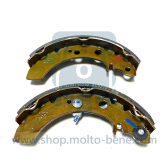 MB1480 Remschoenen Piaggio Ape 50 voorzijde EU4 B003326 Brake shoes Bremsbel&auml;ge Machoires