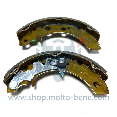 MB1480 Remschoenen Piaggio Ape 50 voorzijde EU4 B003326 Brake shoes Bremsbeläge Machoires