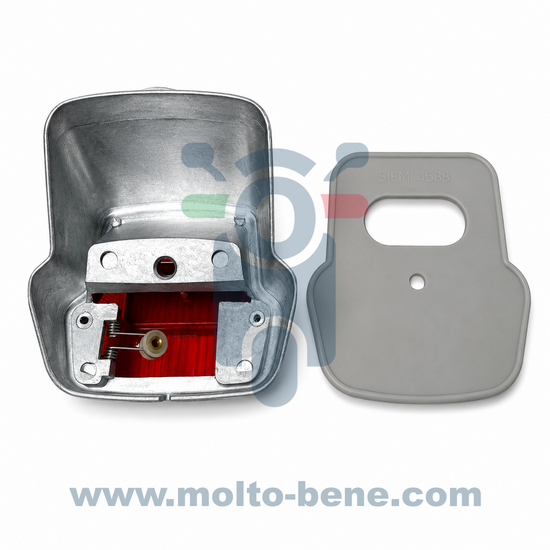 MB0581 Achterlicht Vespa 50 metaal Piaggio 78872 73060 102459 V5A1T Rear Tail light V50 R&uuml;cklicht Feu arri&egrave;re SIE