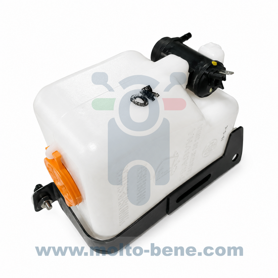 MB0719 Ruitenvloeistoftank Piaggio Ape 50 Euro 4 1e003046 Windshield fluid tank Scheibenfl&uuml;ssigkeitstank R&eacute;servoi