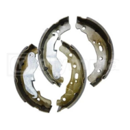 MB0415 Set remschoenen achterwielen Piaggio Ape Poker 2681615 Set of rear wheel brake shoes Satz Bremsbacken f&uuml;r Hinterr